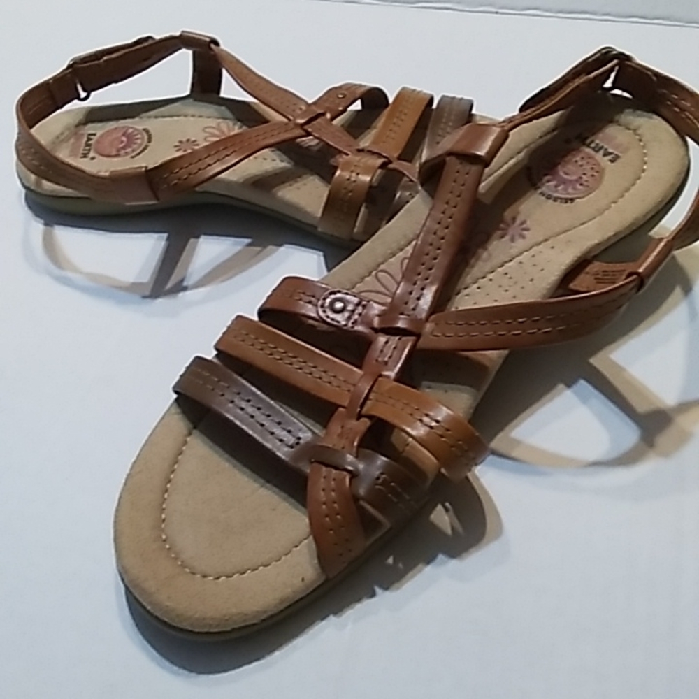 NWOT Earth Spirit sandals brown